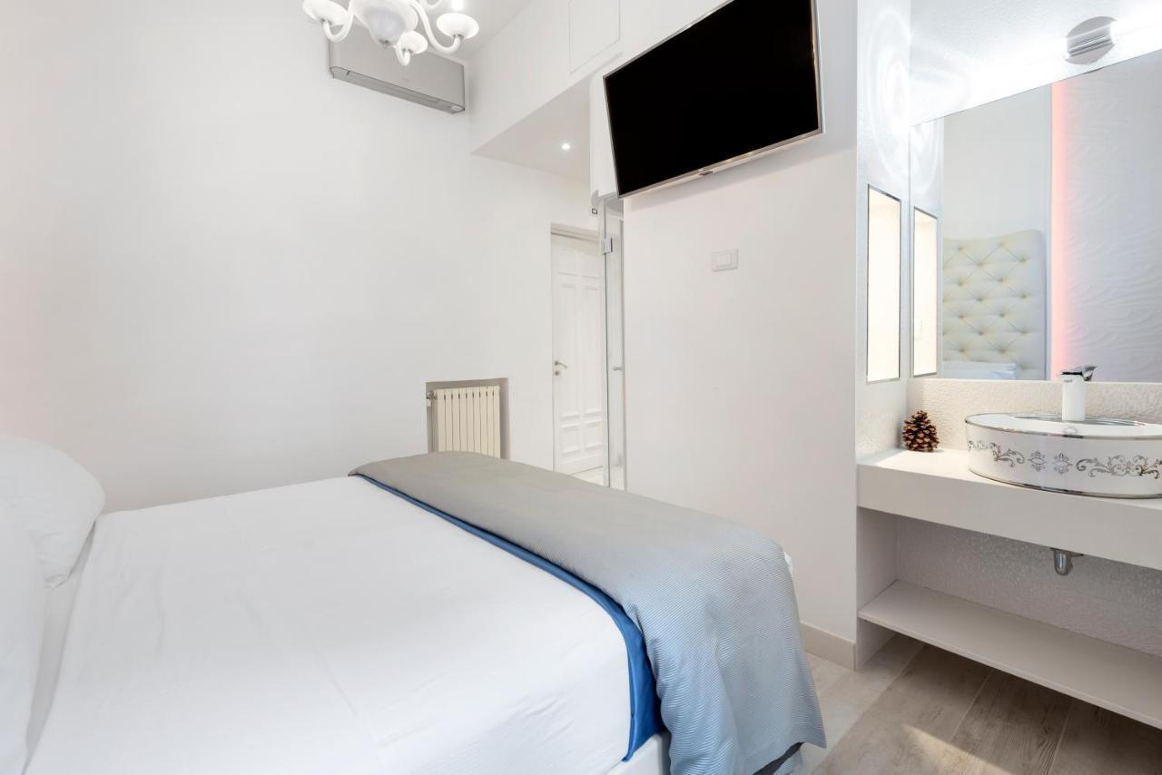 Primus Monti Suites ภายนอก รูปภาพ